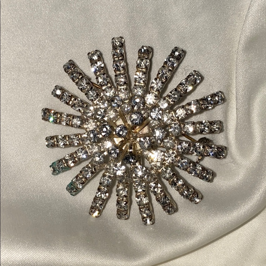 Vintage Rmn Rhinestone Starburst Pin